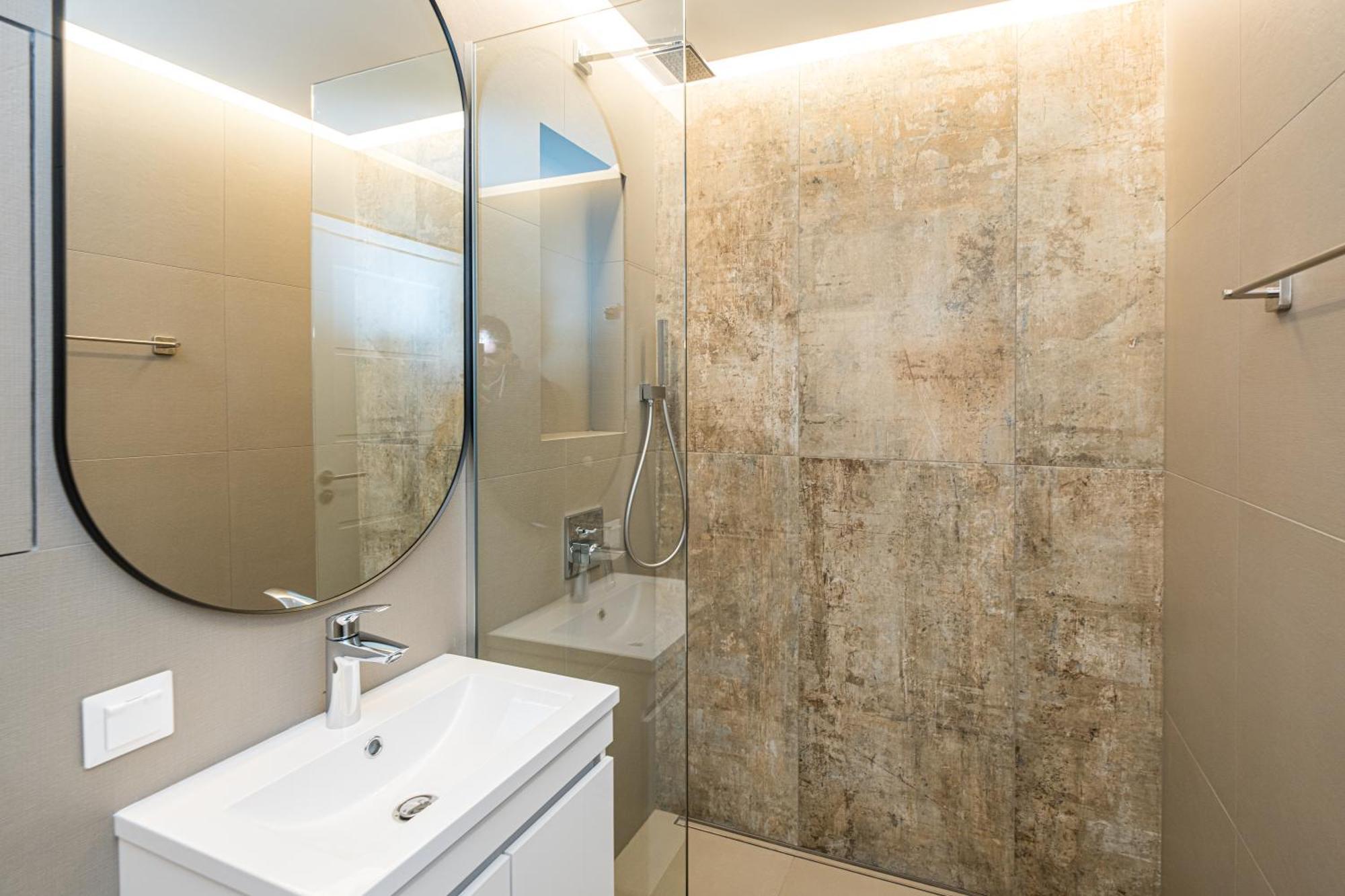 Апартаменти South 22 - Brand New Modern 1bd Apt In Center
